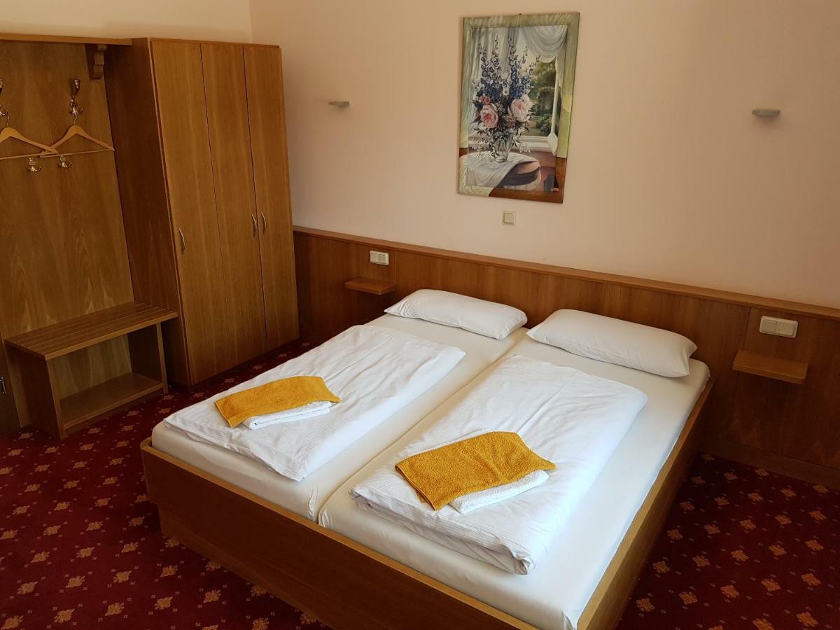 Hotel - Restaurant Sophienaue إيزيناخ المظهر الخارجي الصورة